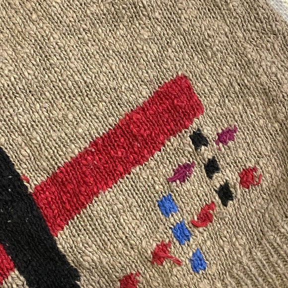 Abstract Patterned Knit Top - Picture 4 of 6